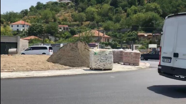 Despite the “relic” sign indicating that the project was to be completed in 2013,  Shkodra bypass remains unfinished